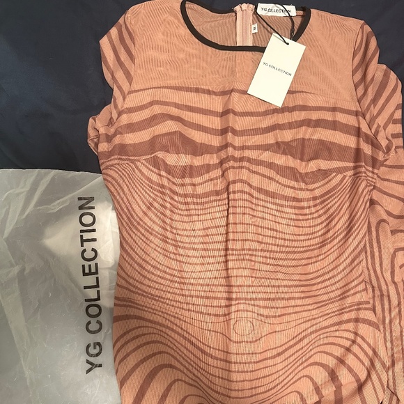 KIM MESH DRESS - Picture 1 of 2